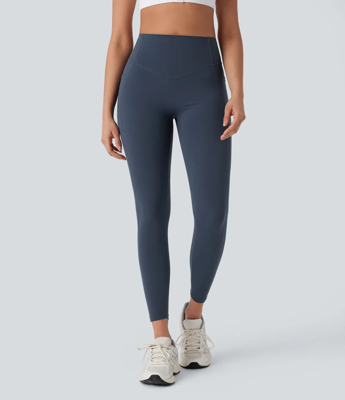 LL™ V-Back Butt Lift Leggings with Pockets